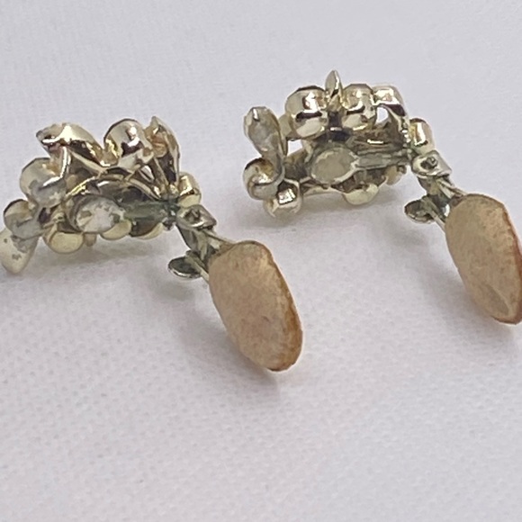 Lisner Signed Clip On Earrings Gold Tone Leaves Aurora Borealis Rhinestones - Picture 4 of 6